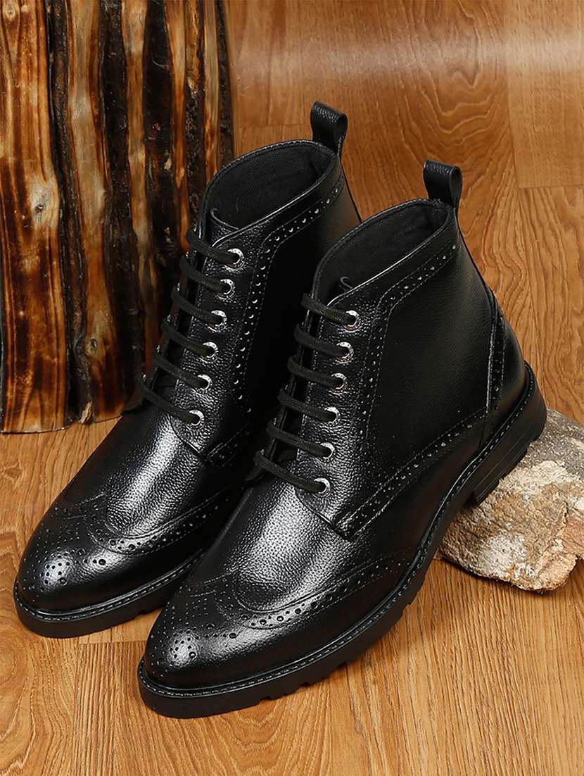 men solid lace up bootsq