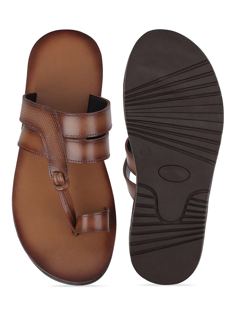 men solid one toe sandal - 21748479 -  Standard Image - 4