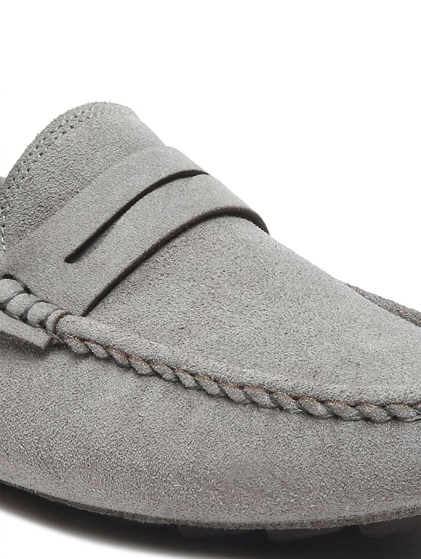 men solid slip on loafers - 21748508 -  Standard Image - 4