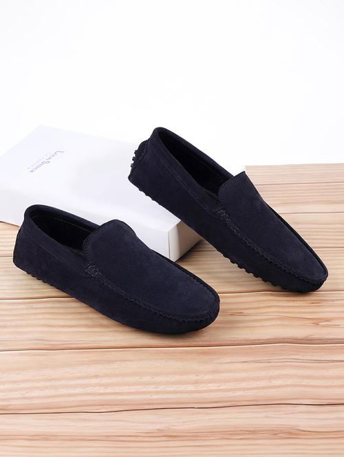 men solid slip on loafers - 21748511 -  Standard Image - 0