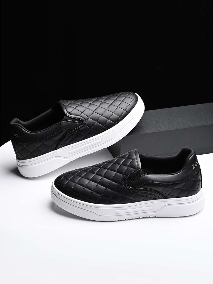 men solid slip on sneakers