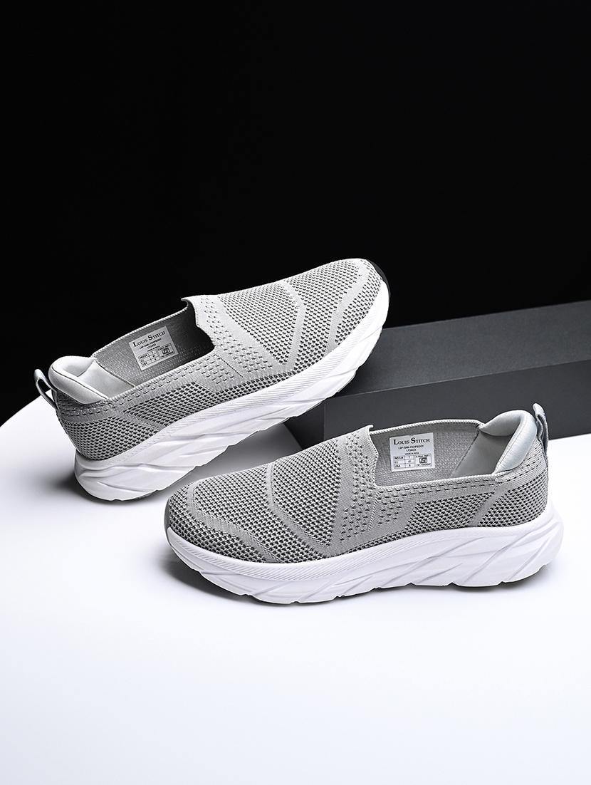 men solid slip on sport shoes - 21748549 -  Zoom Image - 0