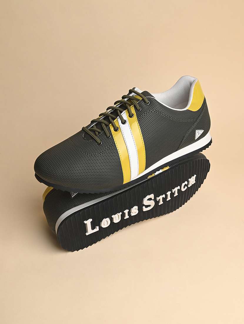 men lace up casual shoes - 21748577 -  Standard Image - 1