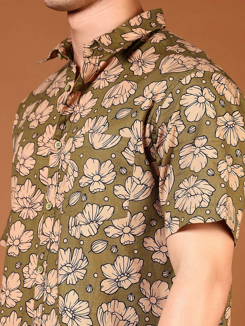 Men Floral Printed Short Sleeve Loose Fit Casual Shirt