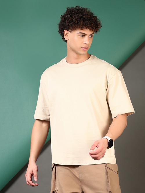men round neck plain t-shirt - 21749918 -  Standard Image - 0