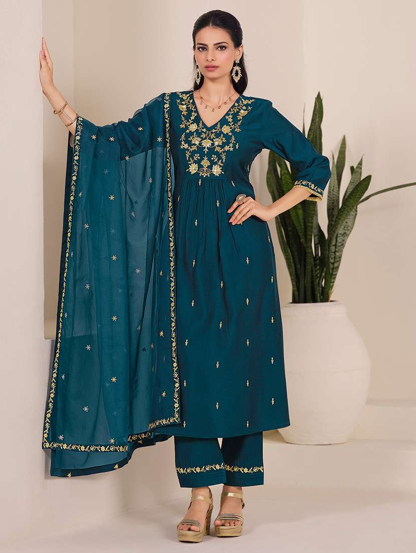 women three quarter sleeve kurta pant with dupatta set
