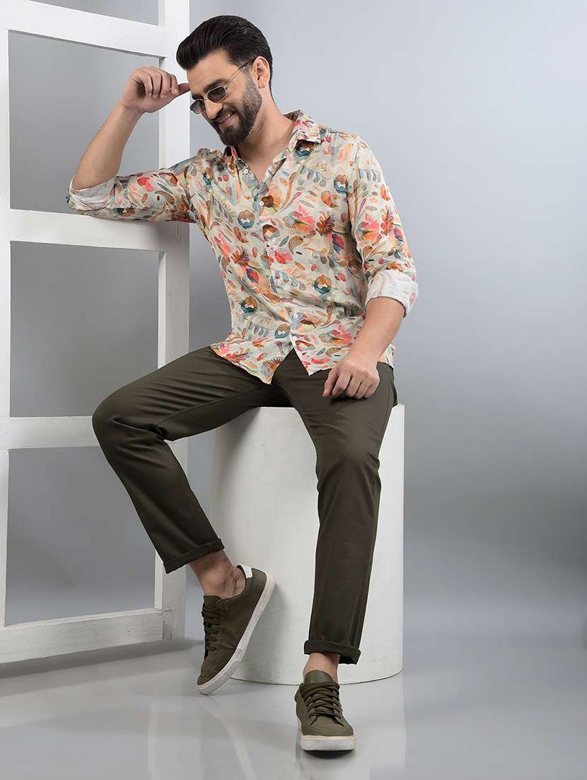 men solid mid rise chinos trouser  - 21750667 -  Standard Image - 4