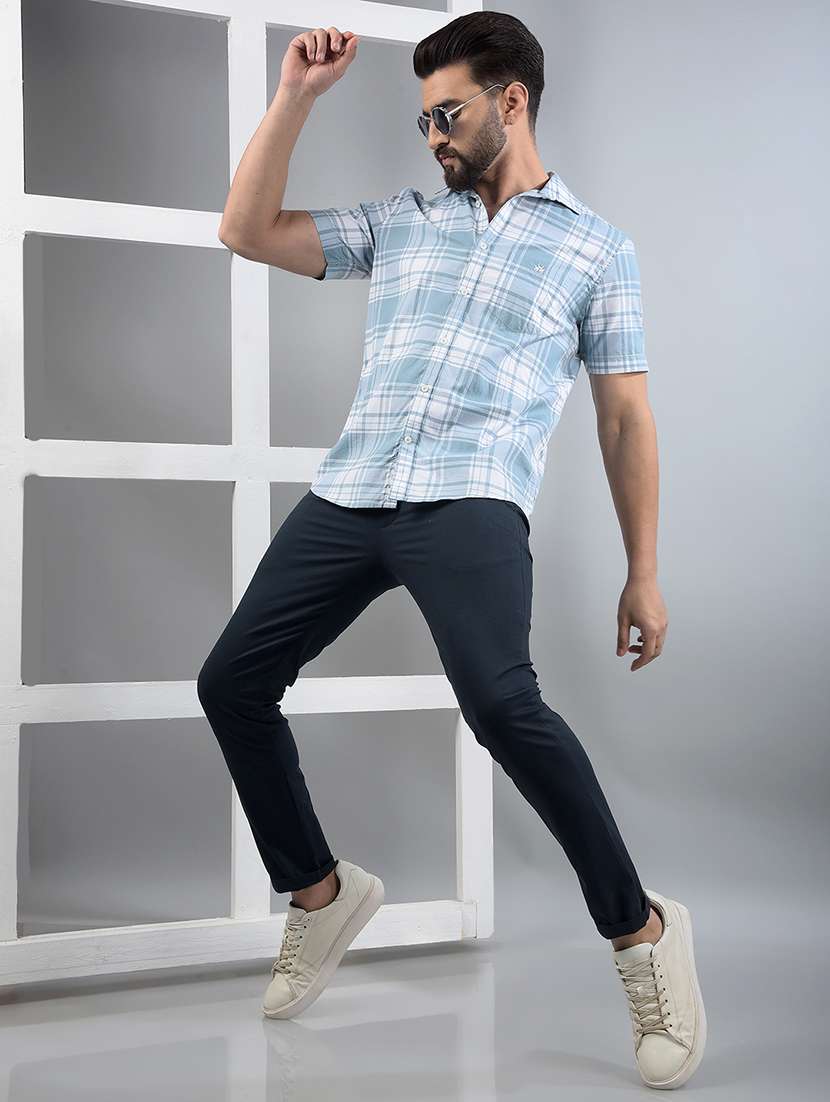 men solid mid rise chinos trouser  - 21750674 -  Standard Image - 4