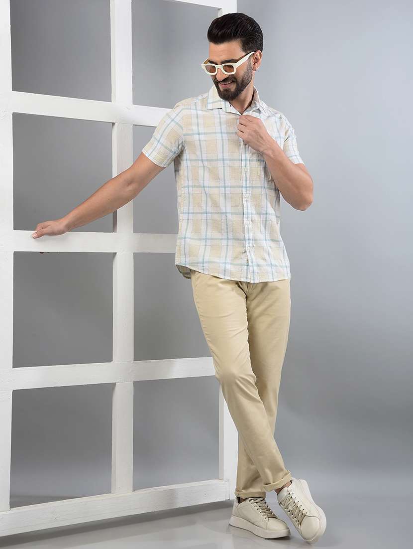 men solid mid rise chinos - 21750696 - Standard Image - 4