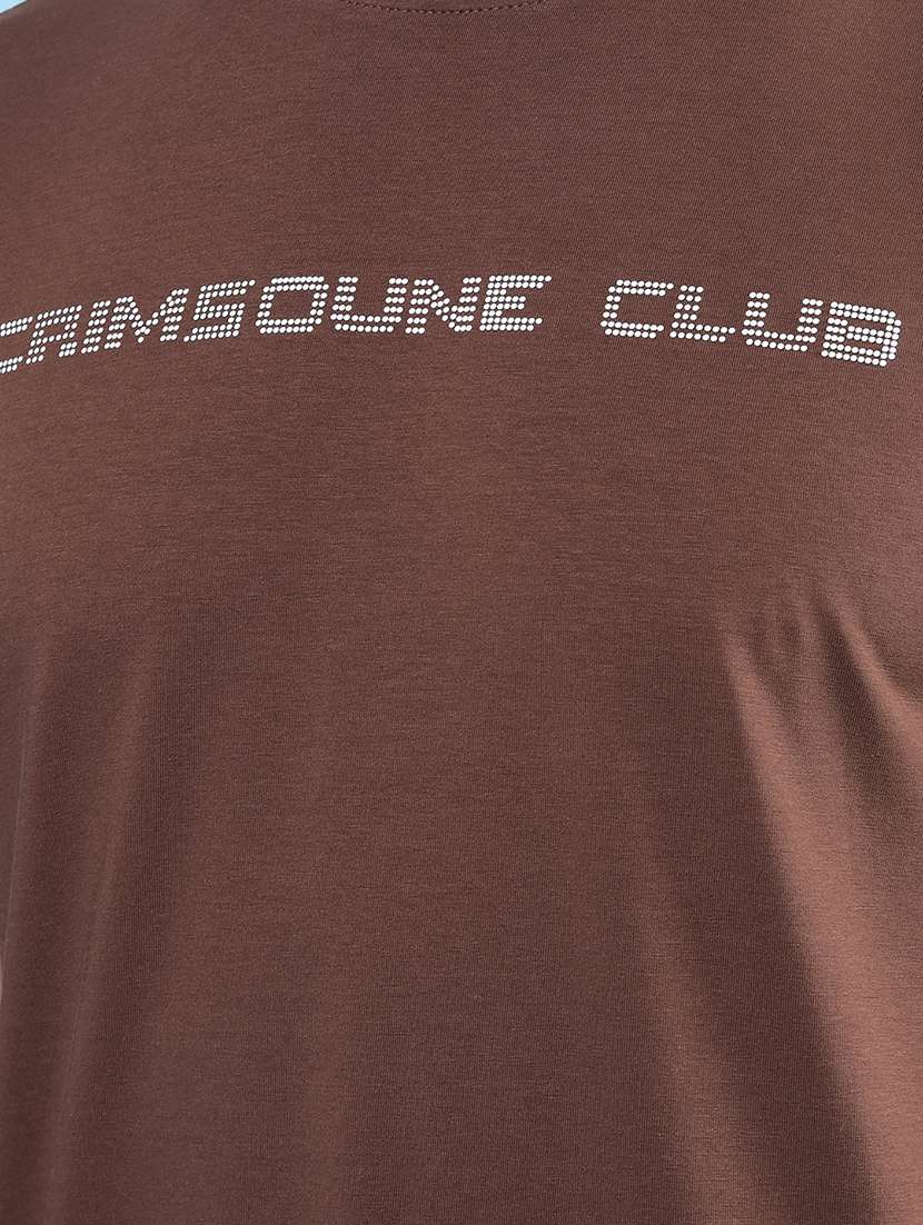 men round neck chest print t-shirt - 21750709 -  Standard Image - 4