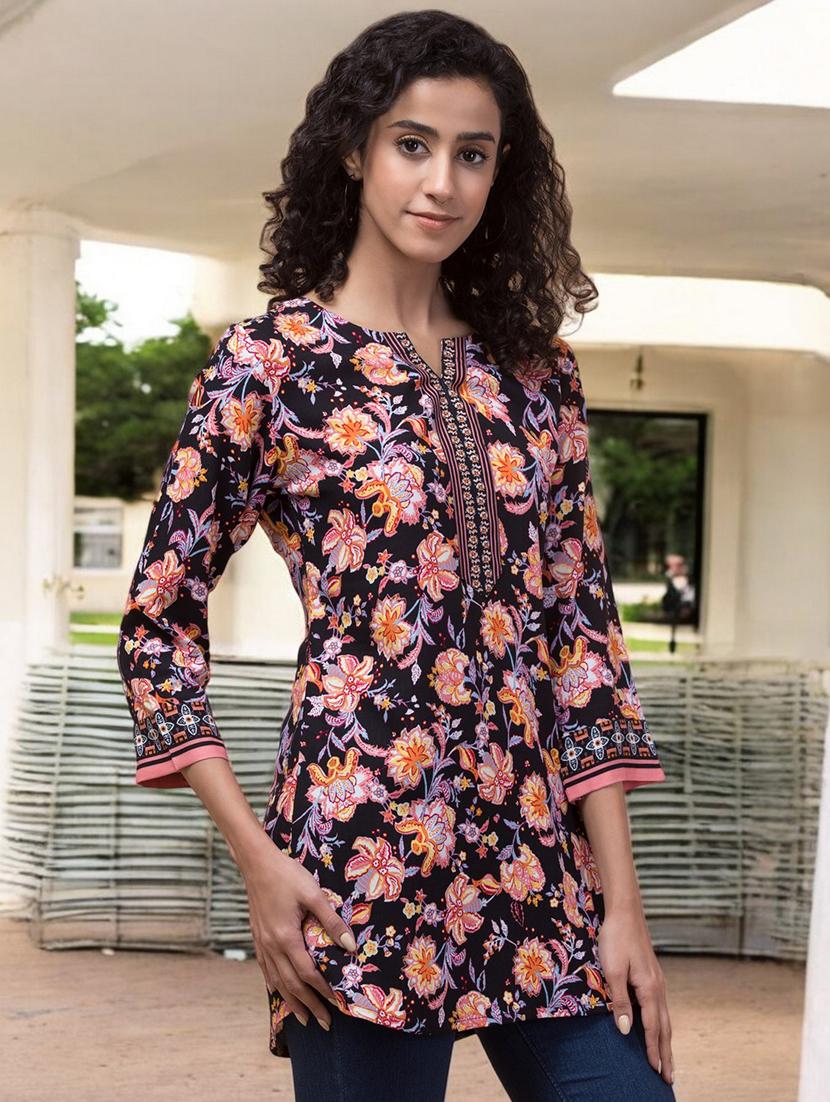 women three quarter sleeve side slit kurta - 21750727 - Standard Image - 1
