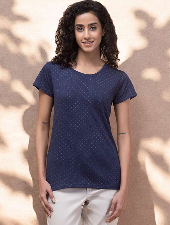 women polka doted short sleeves regular t-shirt