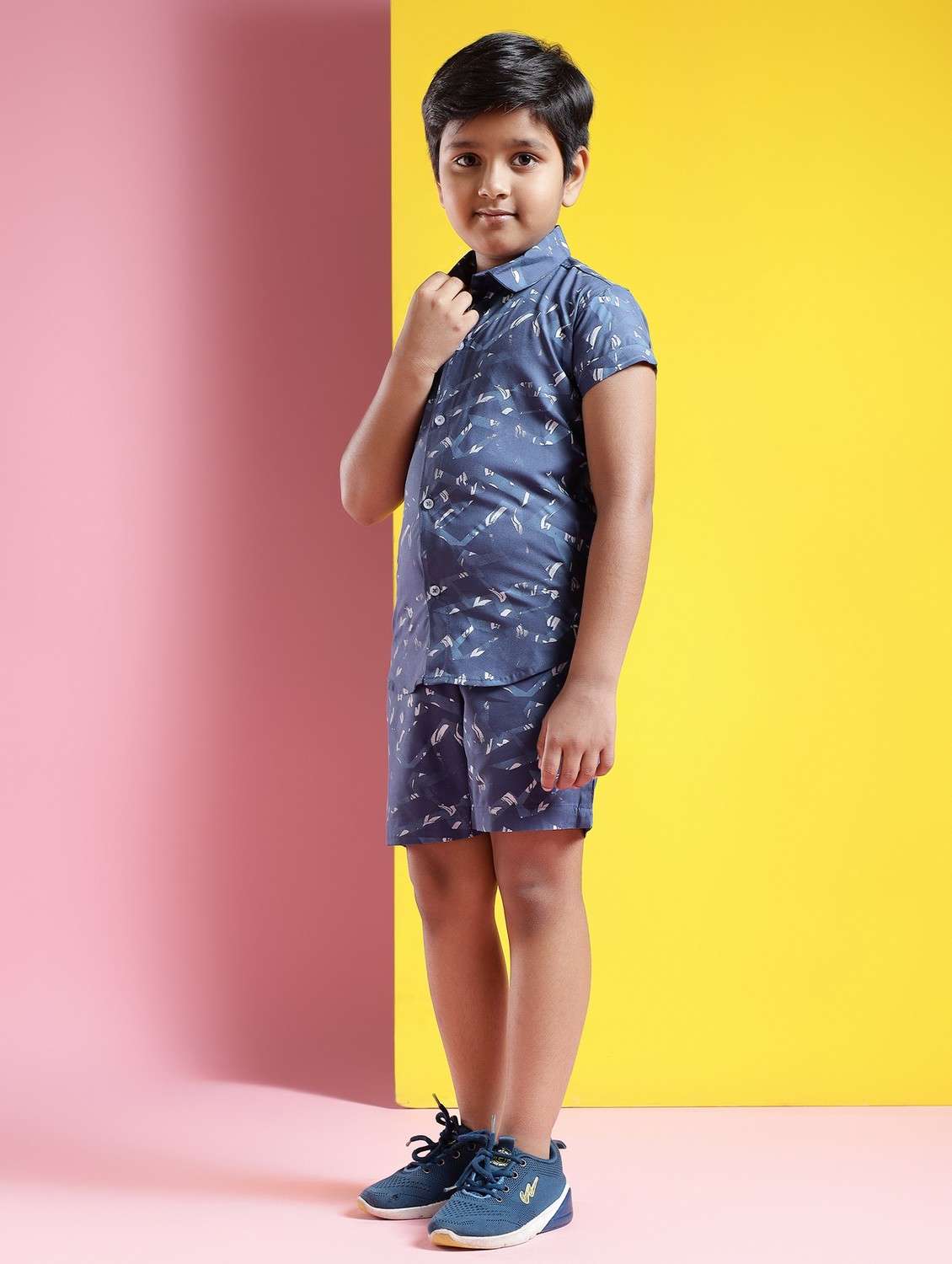 boys printed short sleeves shirt and shorts set - 21750840 -  Standard Image - 1