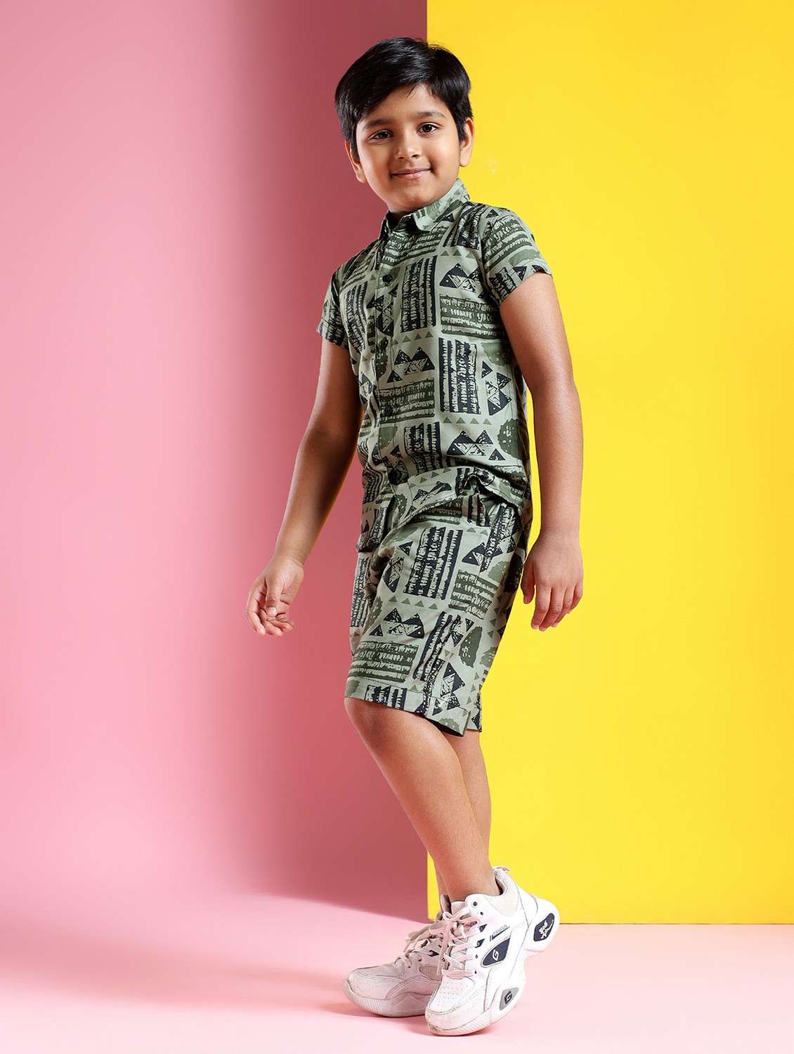 boys printed short sleeves shirt and shorts set - 21750846 -  Standard Image - 1