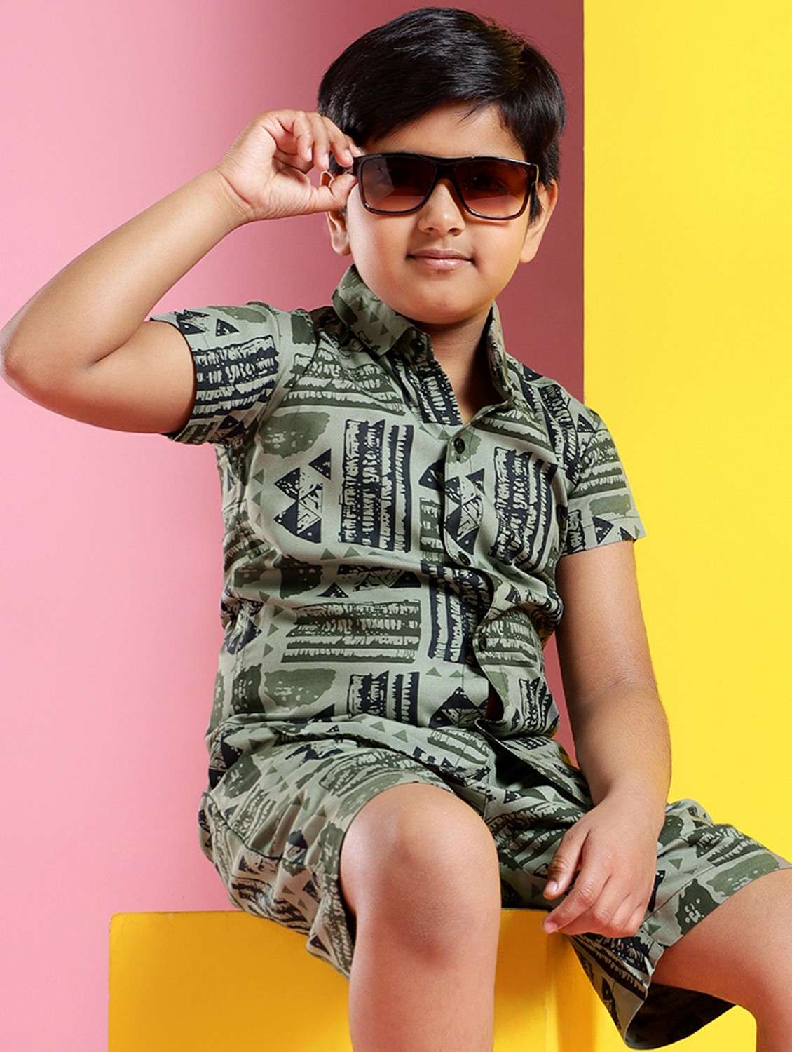 boys printed short sleeves shirt and shorts set - 21750846 -  Standard Image - 4