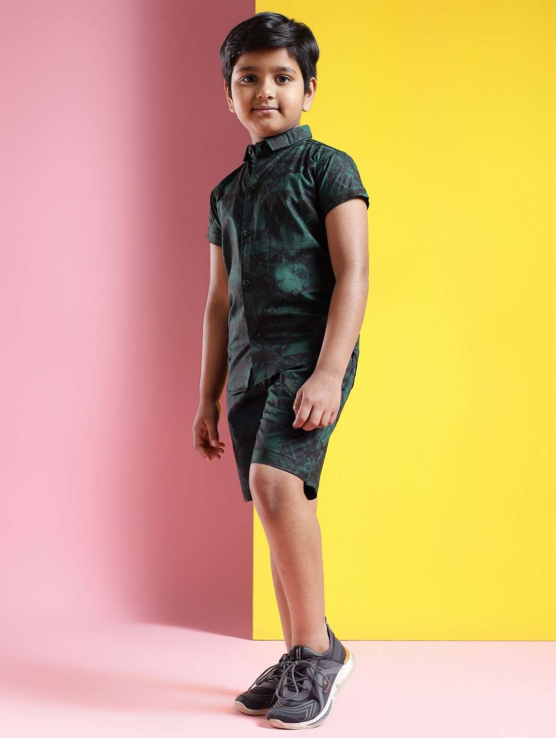 boys printed short sleeves shirt and shorts set - 21750869 -  Standard Image - 1