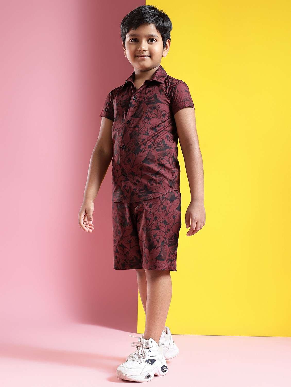 boys printed short sleeves shirt and shorts set - 21750871 -  Standard Image - 1