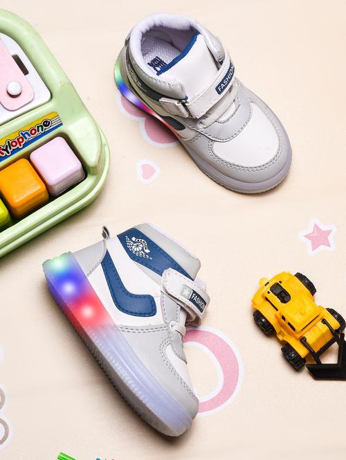 boys velcro led light-up sneaker - 21750906 - Standard Image - 0