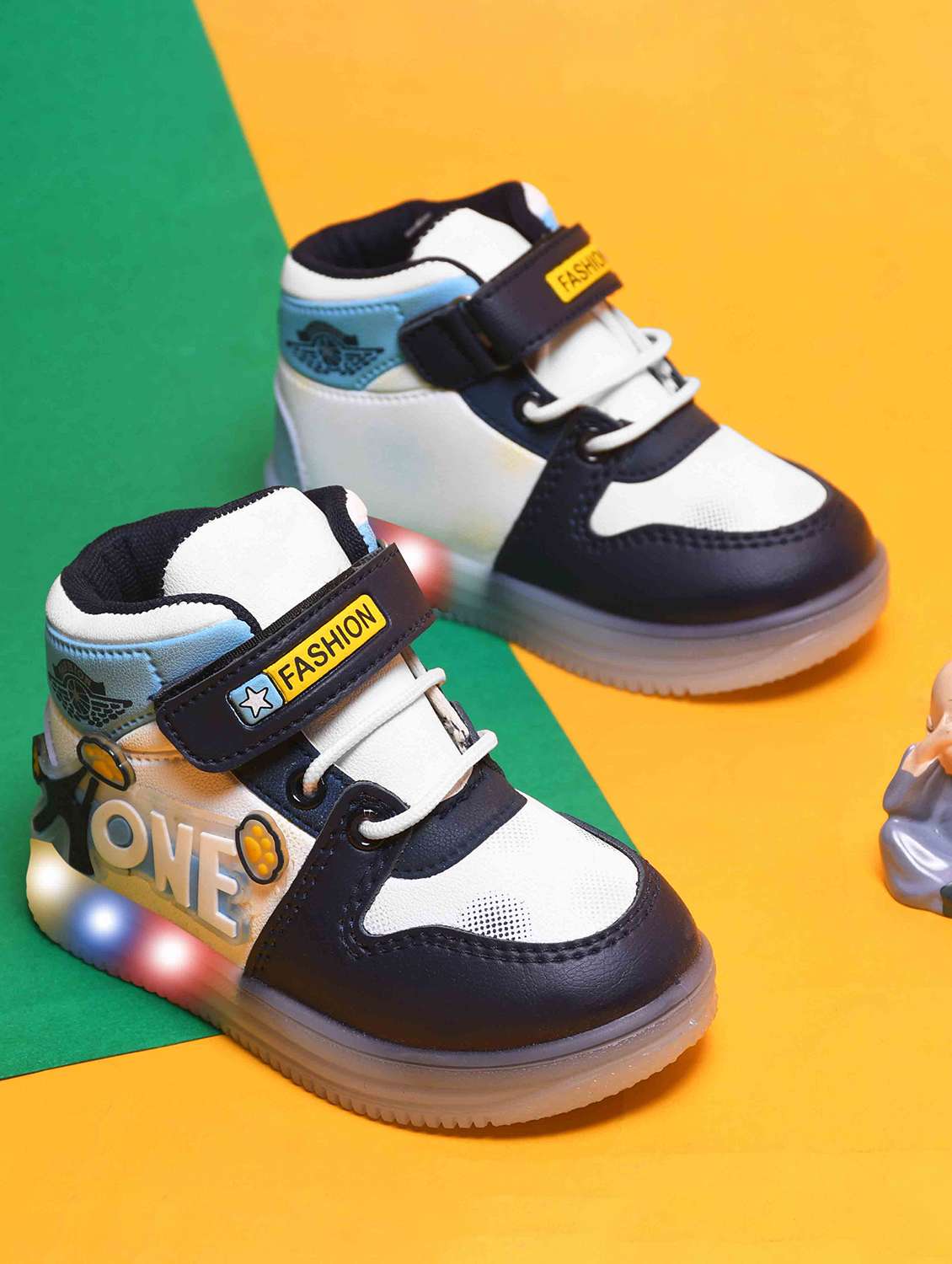 boys velcro led light-up sneaker