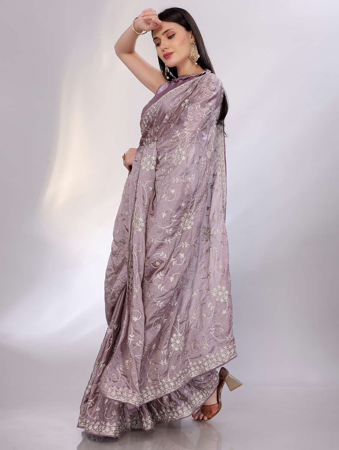 women solid with work embroidered saree with blouse - 21753231 -  Standard Image - 1