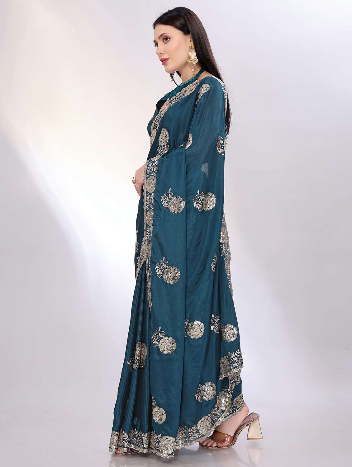 women solid with work embroidered saree with blouse - 21753235 -  Standard Image - 1