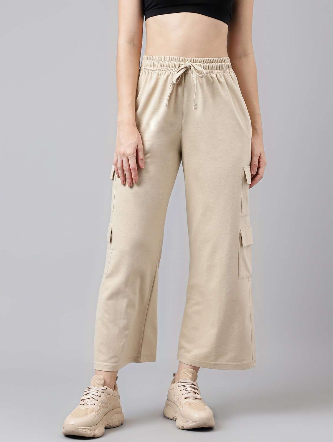 women solid relaxed fit mid rise cargo