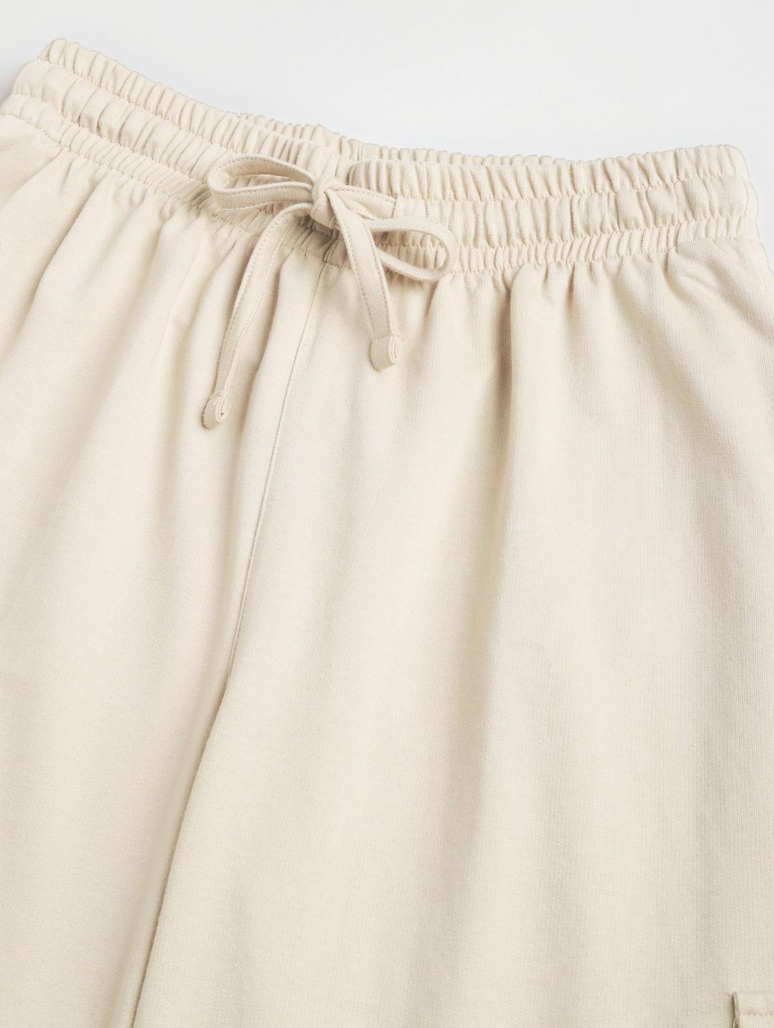 women solid relaxed fit mid rise cargo - 21762256 - Standard Image - 4