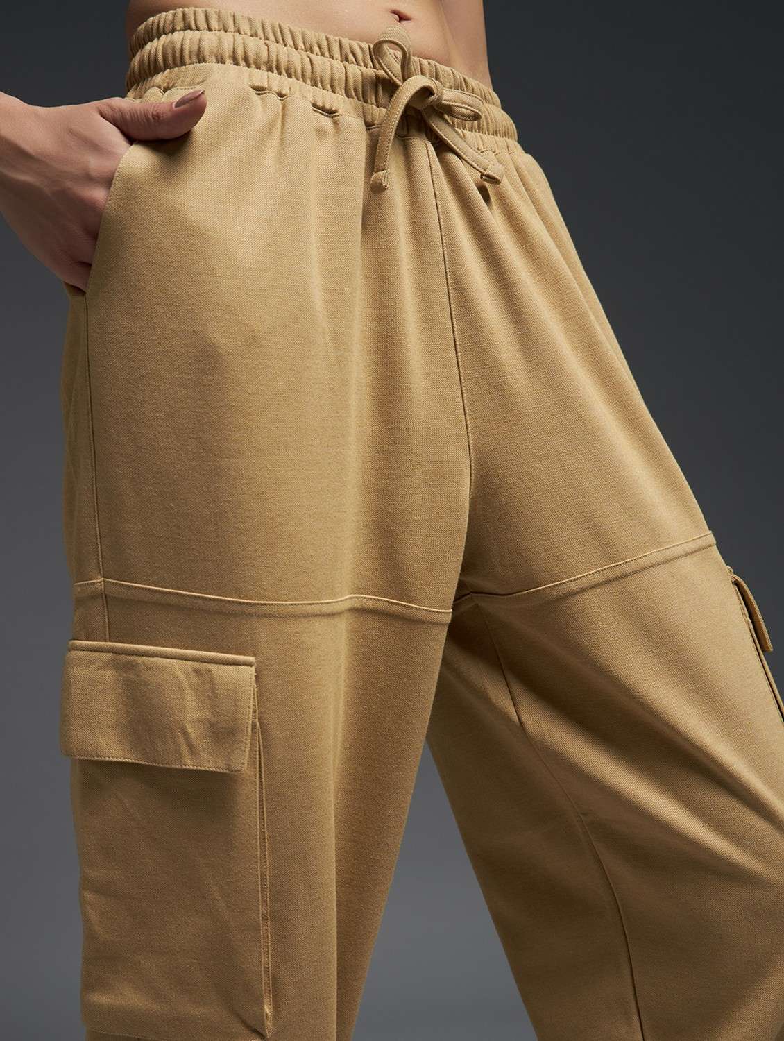 women solid mid rise cargo - 21762331 -  Standard Image - 4