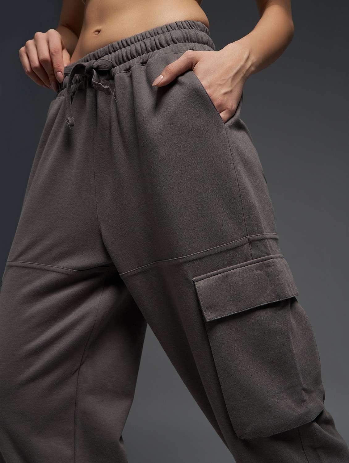 women solid mid rise cargo - 21762332 -  Standard Image - 4