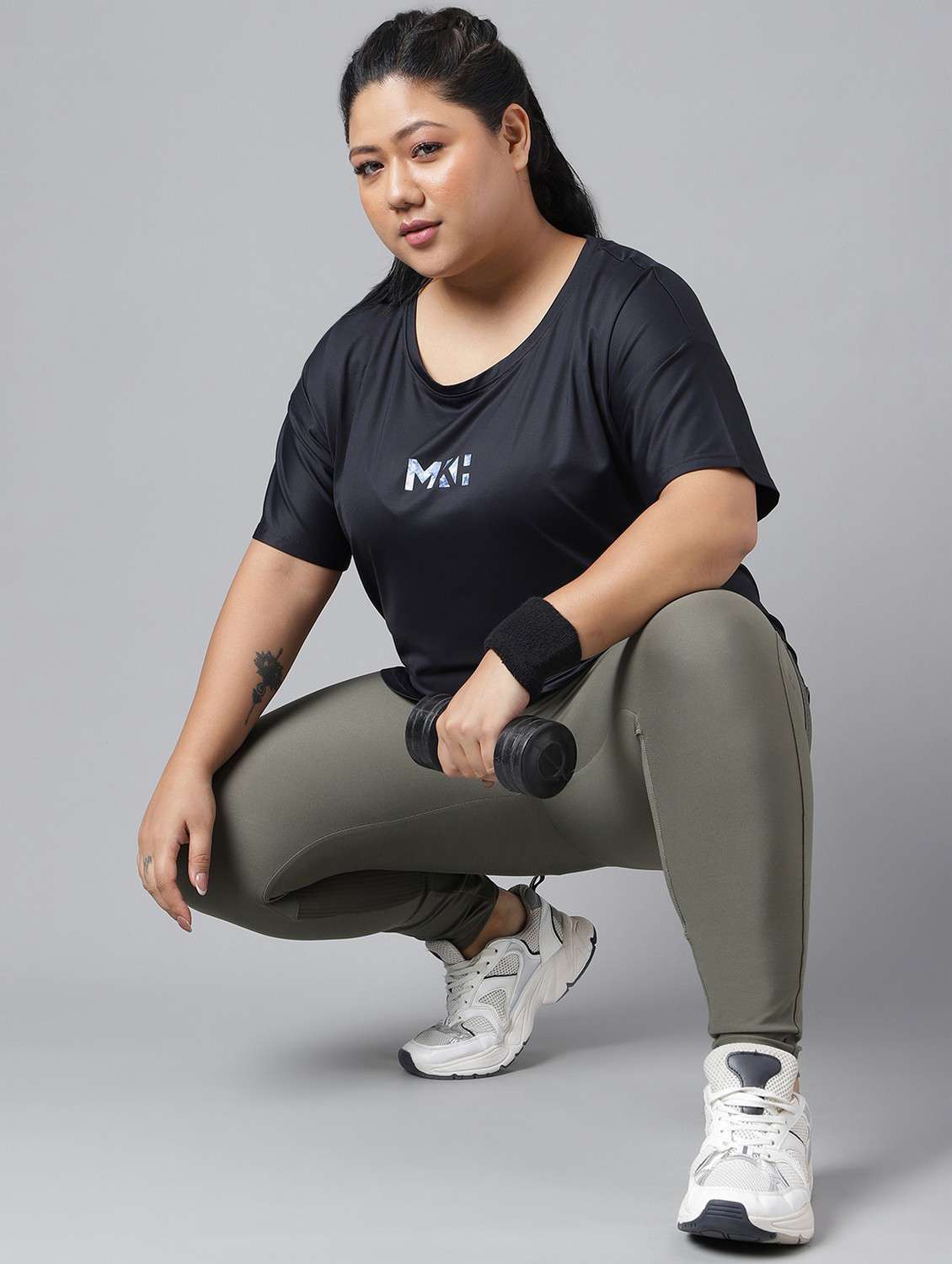 women black typographic round neck t-shirt - 21762472 -  Standard Image - 4