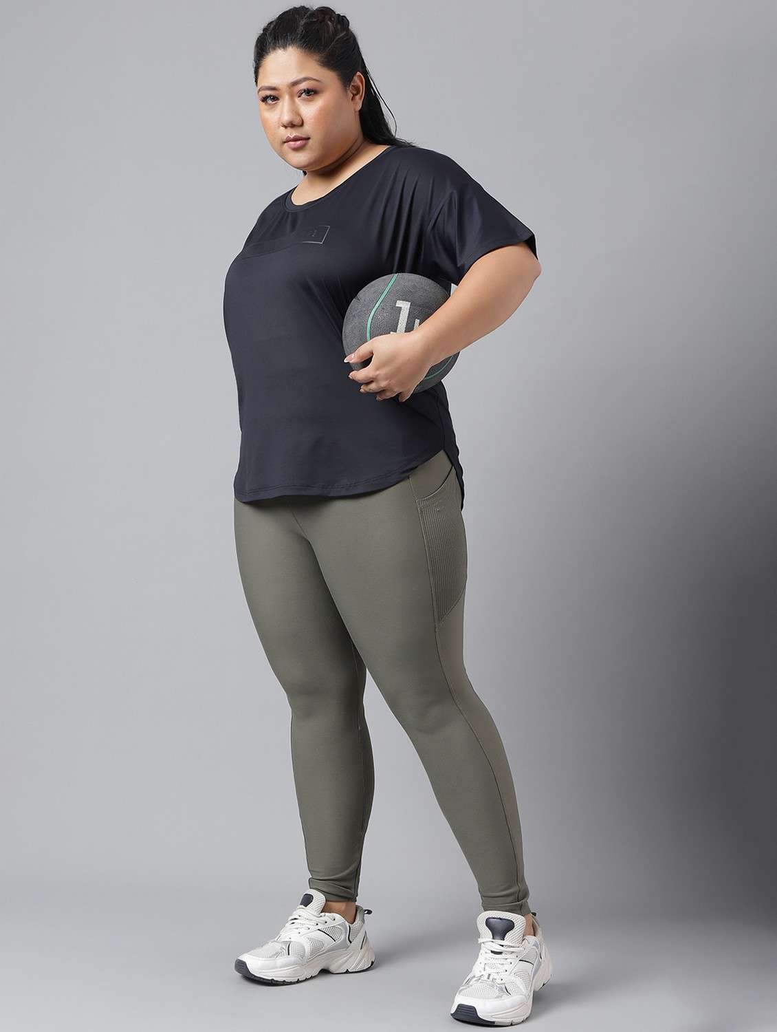 women black typographic round neck t-shirt - 21762475 -  Standard Image - 4