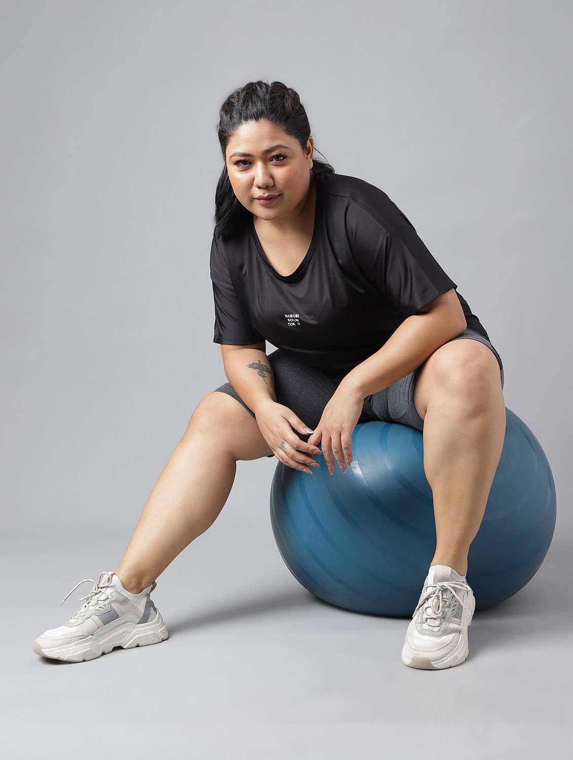 women black typographic round neck t-shirt - 21762524 -  Standard Image - 4