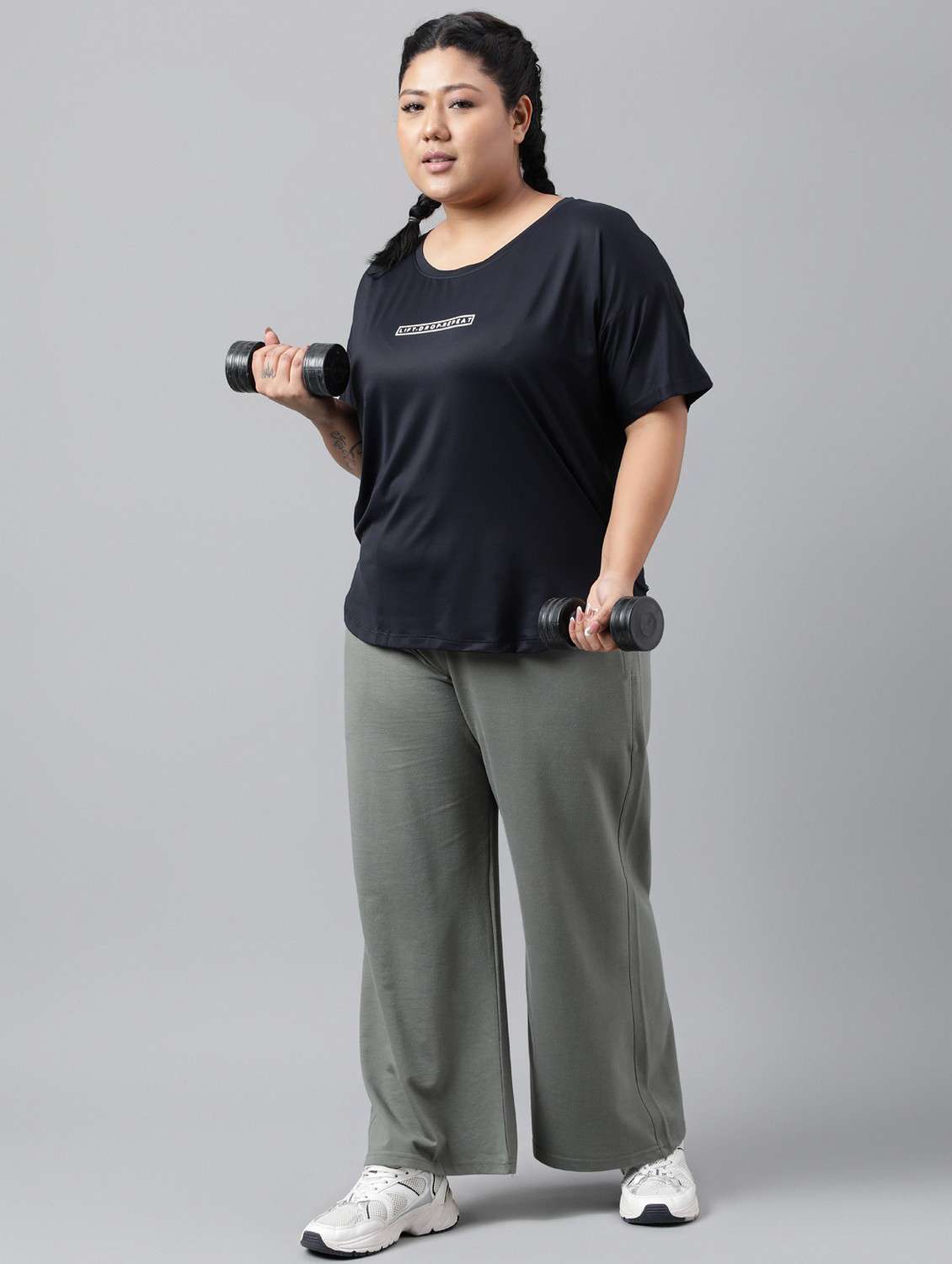 women black typographic round neck t-shirt - 21762526 -  Standard Image - 4