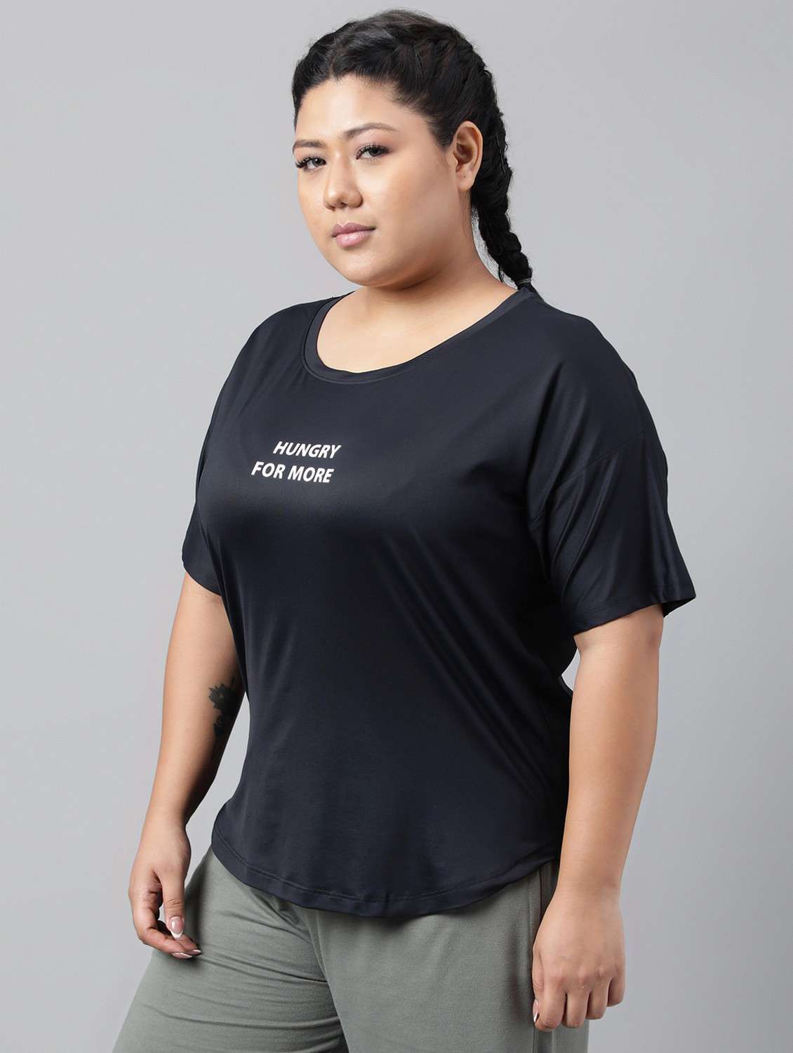 women black typographic round neck t-shirt - 21762529 -  Standard Image - 1