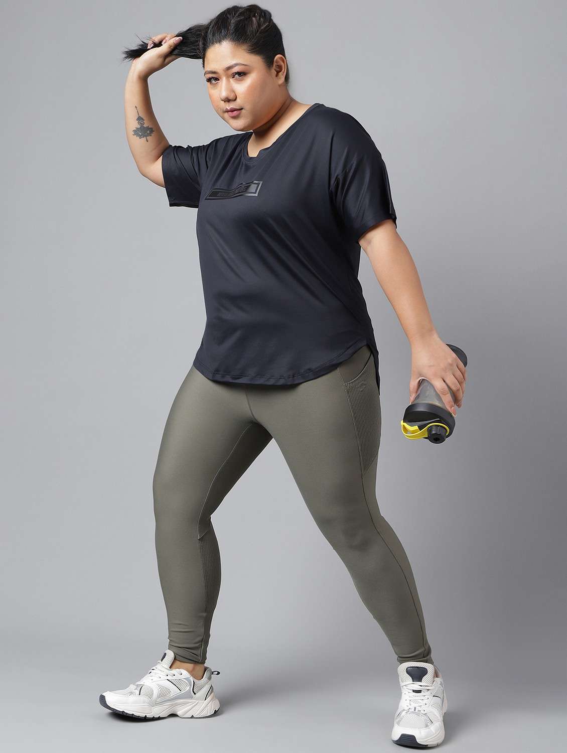 women black typographic round neck t-shirt - 21762539 -  Standard Image - 4