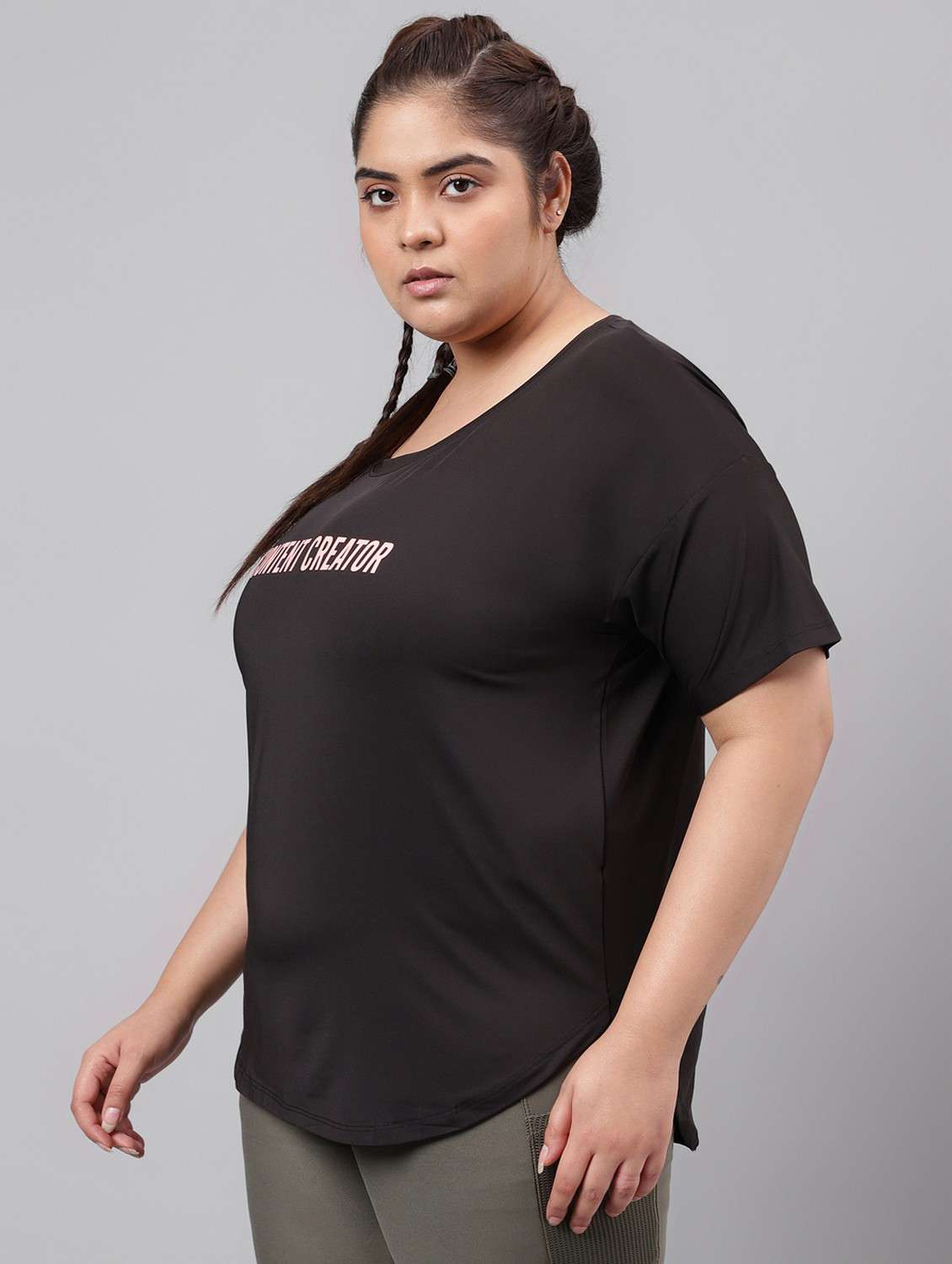 women black typographic round neck t-shirt - 21762551 -  Standard Image - 1