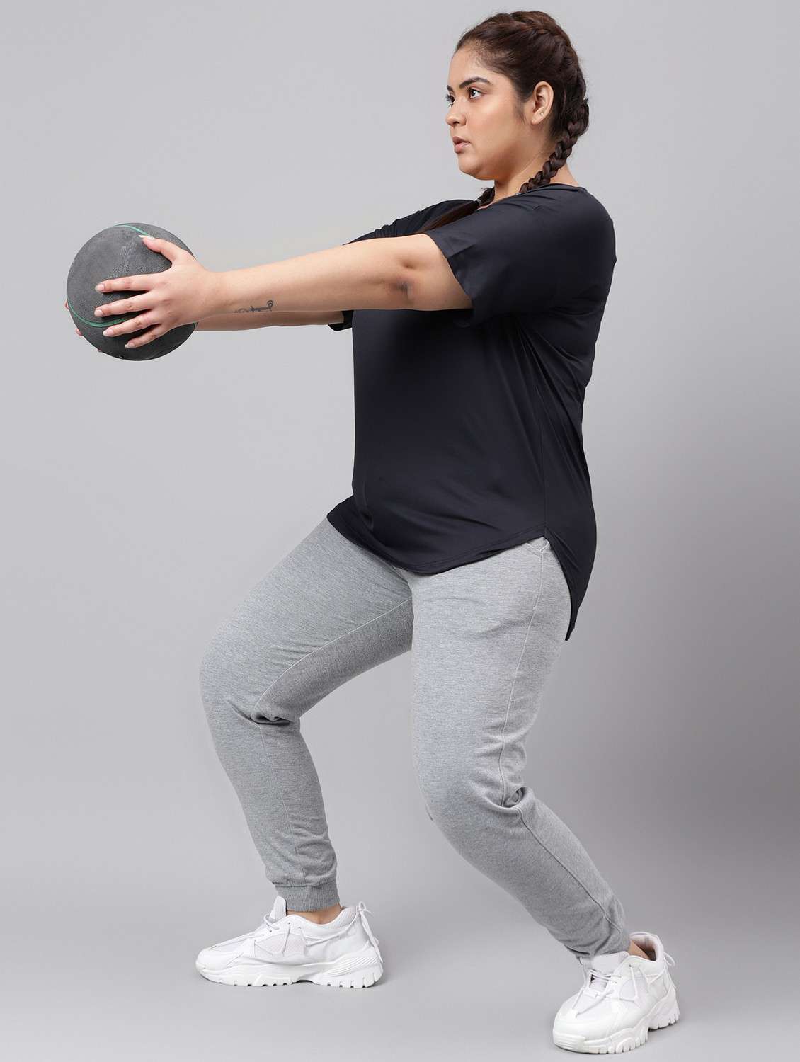 women black typographic round neck t-shirt - 21762563 -  Standard Image - 4