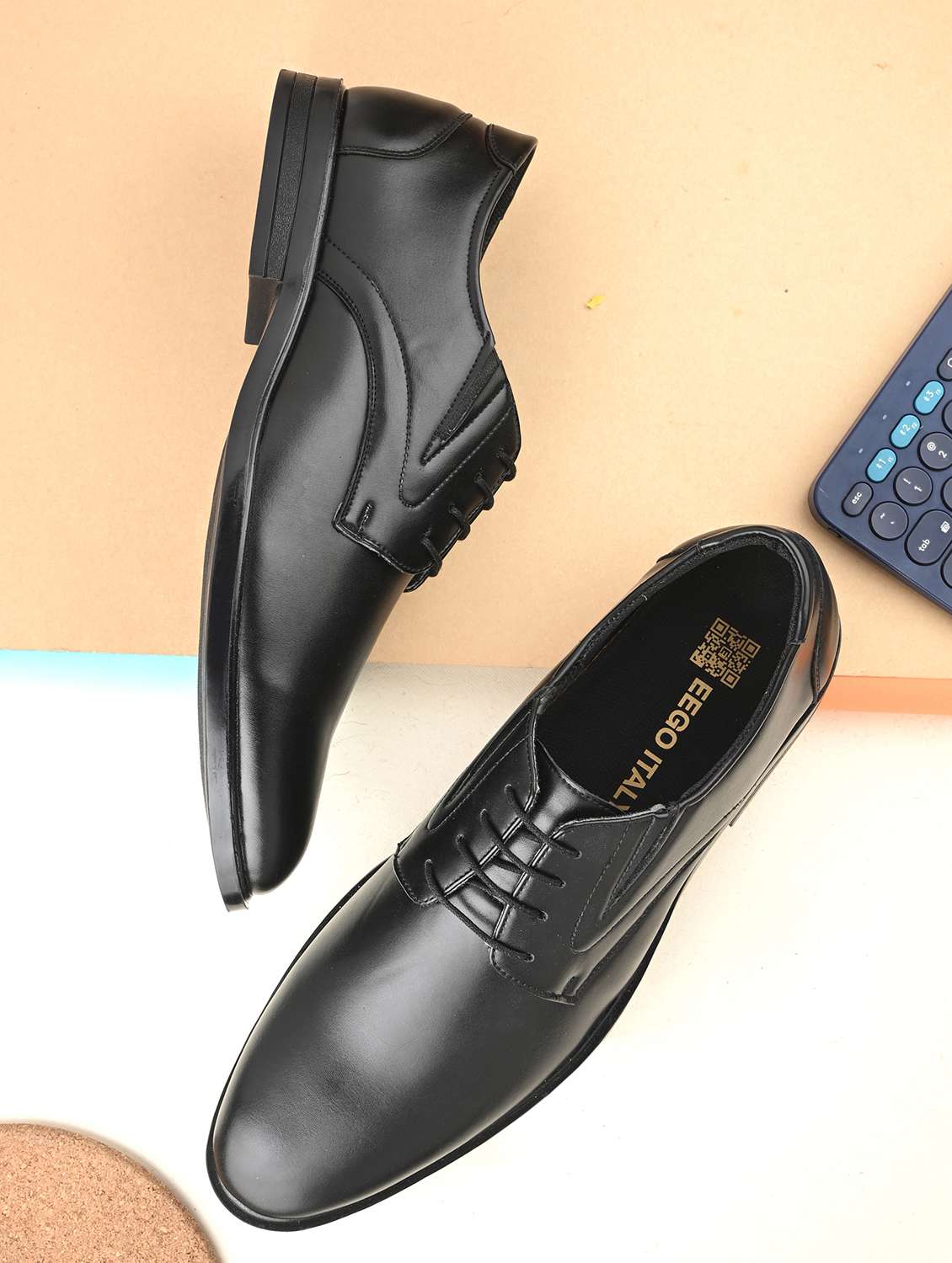 men black lace-up derby