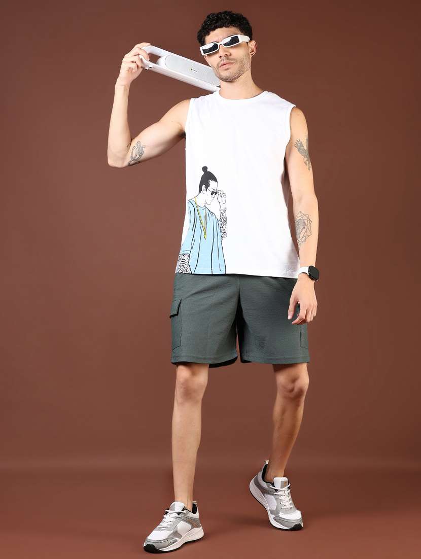 women solid mid rise cargo shorts - 21764263 -  Standard Image - 4