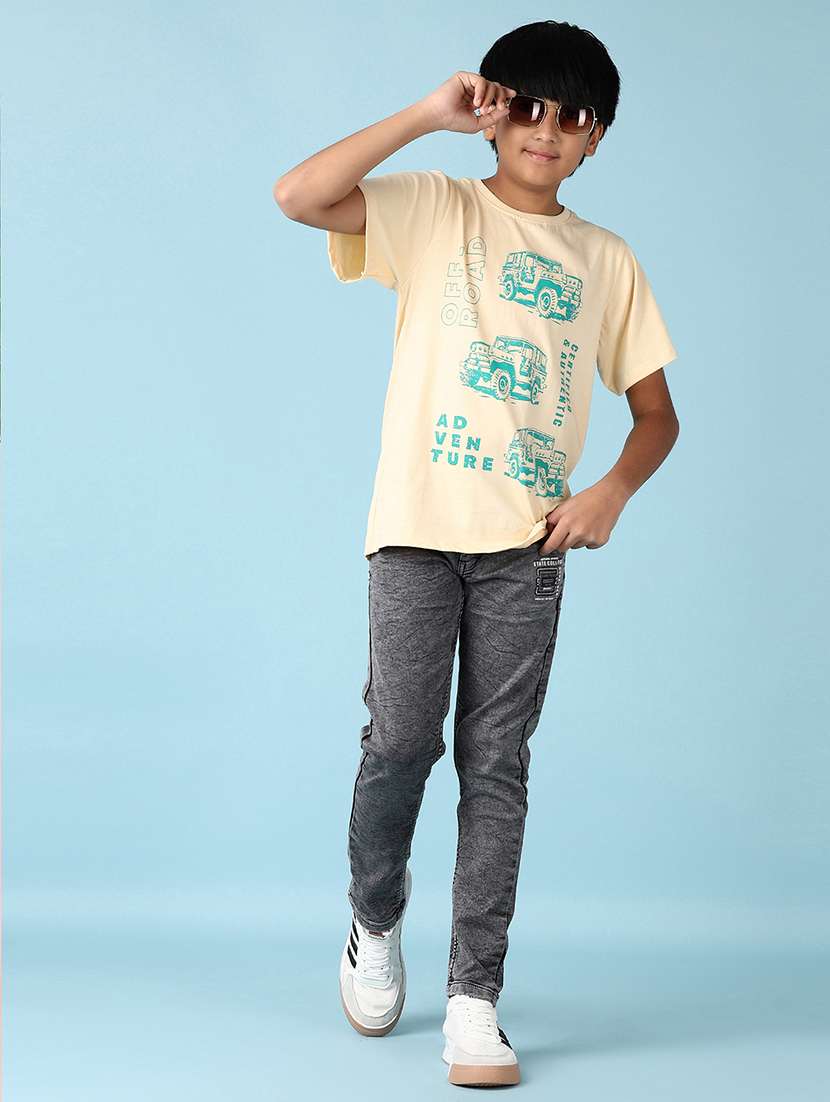 boys front print round neck t-shirt - 21764504 -  Standard Image - 4