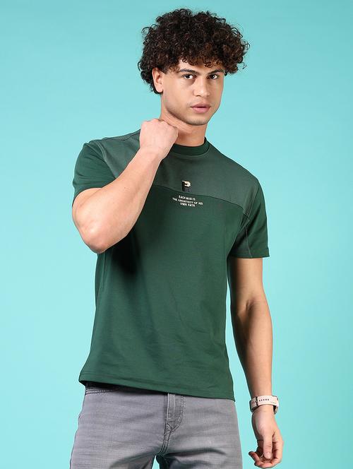 men round neck chest print t-shirt - 21765668 -  Standard Image - 0
