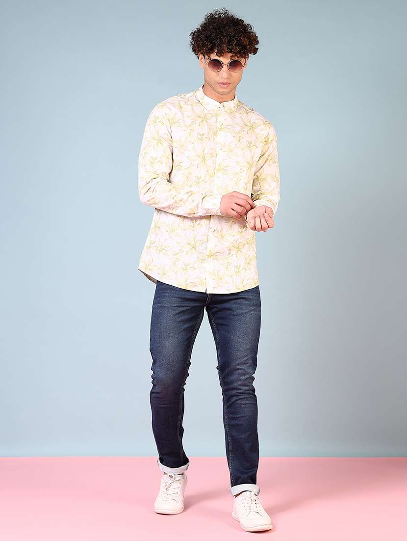 men solid mid rise slim fit jean - 21765791 - Standard Image - 4