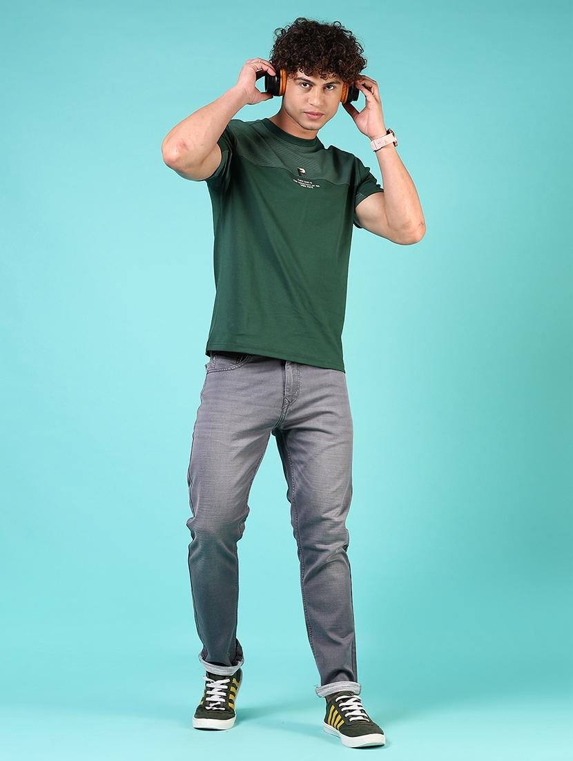 men solid mid rise slim fit jean - 21765865 - Standard Image - 4