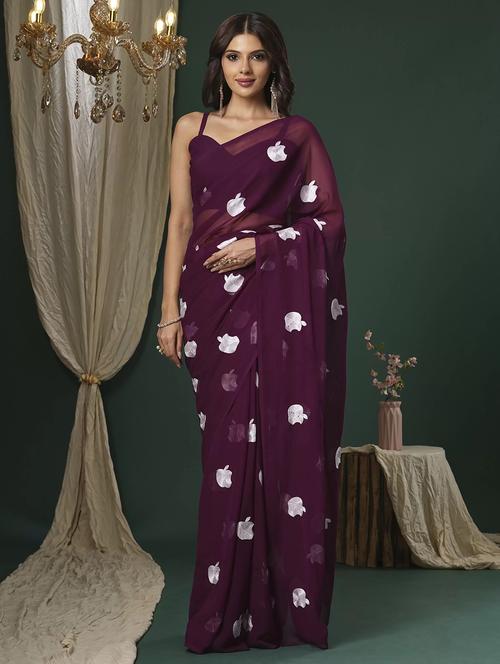 women purple embroidered saree with blouse - 21766135 - Standard Image - 0