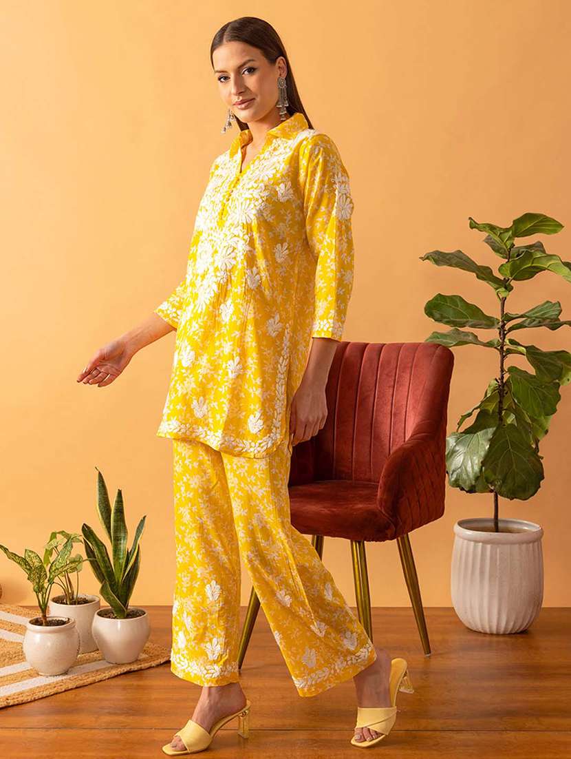 women embroidered ethnic co-ord set - 21766178 - Standard Image - 1