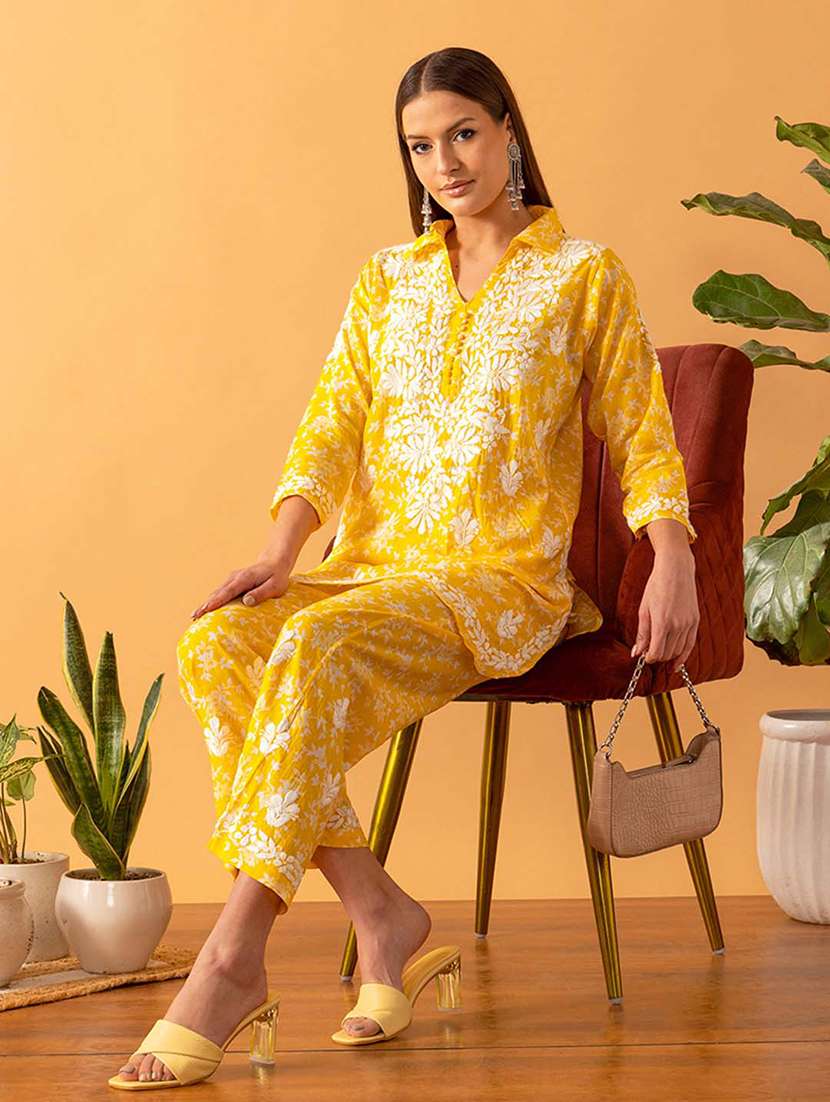 women embroidered ethnic co-ord set - 21766178 - Standard Image - 4