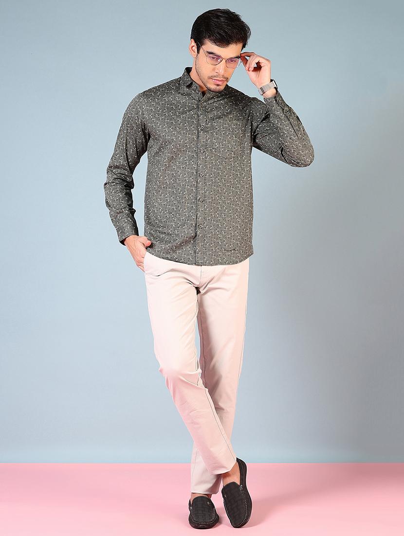 men mid rise solid chinos - 21766229 - Standard Image - 4
