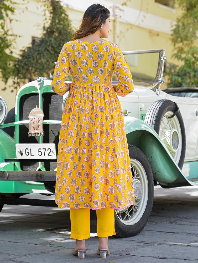 women three quarter sleeve kurta pant with dupatta set - 21766303 - Standard Image - 4