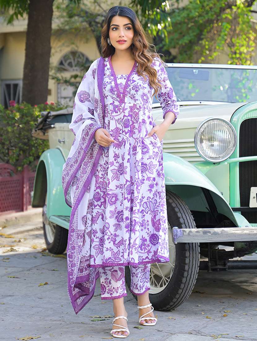 women three quarter sleeve kurta pant with dupatta set - 21766313 -  Standard Image - 1