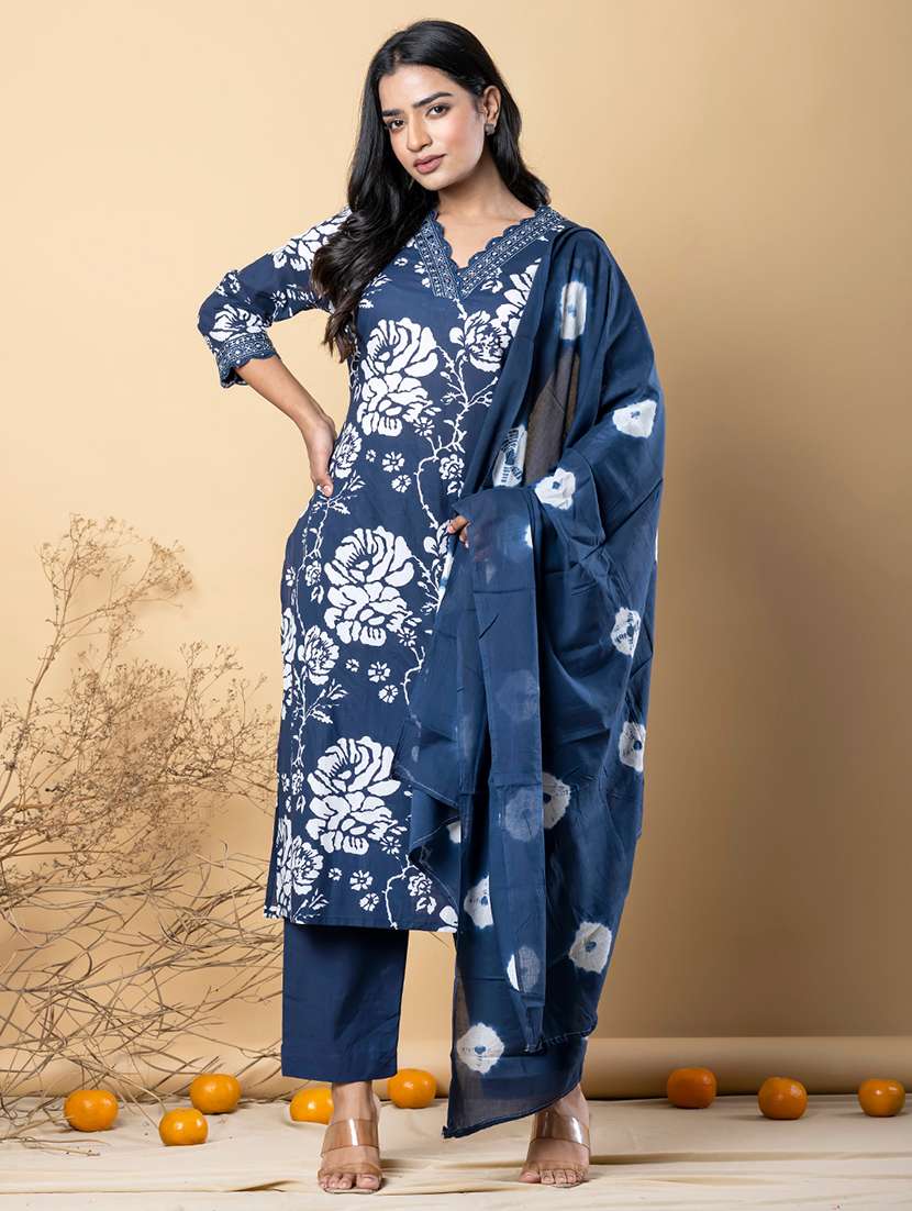 women three quarter sleeve kurta pant with dupatta set